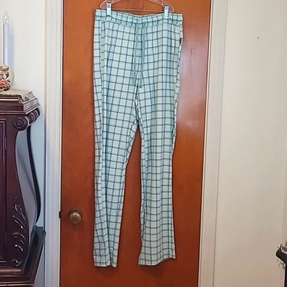 Eddie Bauer Pajama Set - Picture 4 of 5